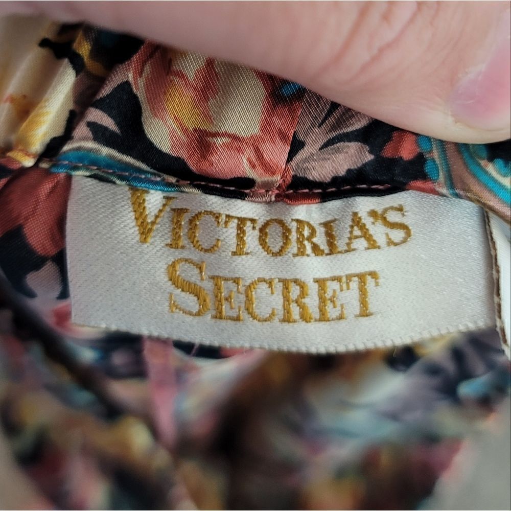 VINTAGE- VICTORIA'S SECRET Gold Label PJ Set - Picture 15 of 16